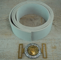 CS Koppel, 2 teilige CS Block skript Schliee, silberfarbener Kranz, off-white, Lnge auswhlen, Material: Koppel Leder, Schliee Messing