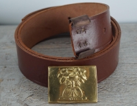 Koppel russet mit South Carolina Vollmessing Schliee mit Belt Keeper, Material: Koppel Leder, Schliee + Beltkeeper Messing