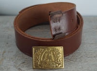 Koppel russet mit Virginia Kasten Schliee und Beltkeeper, Material: Koppel Leder, Schliee + Beltkeeper Messing