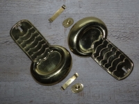 Shoulder Scales, mit Befestigungs-Set, Messing