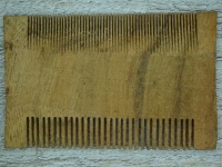 historischer Kamm Holz klein, ca. 8,2 x 5,7 cm